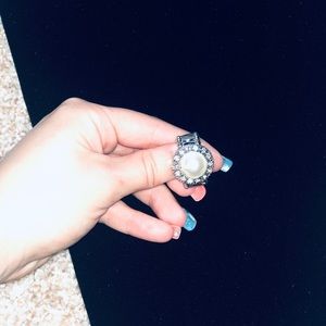 Ring - stretchy band so it fits all finger sizes